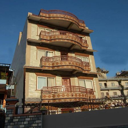 The Country Yard Hotel Pokhara Exterior photo