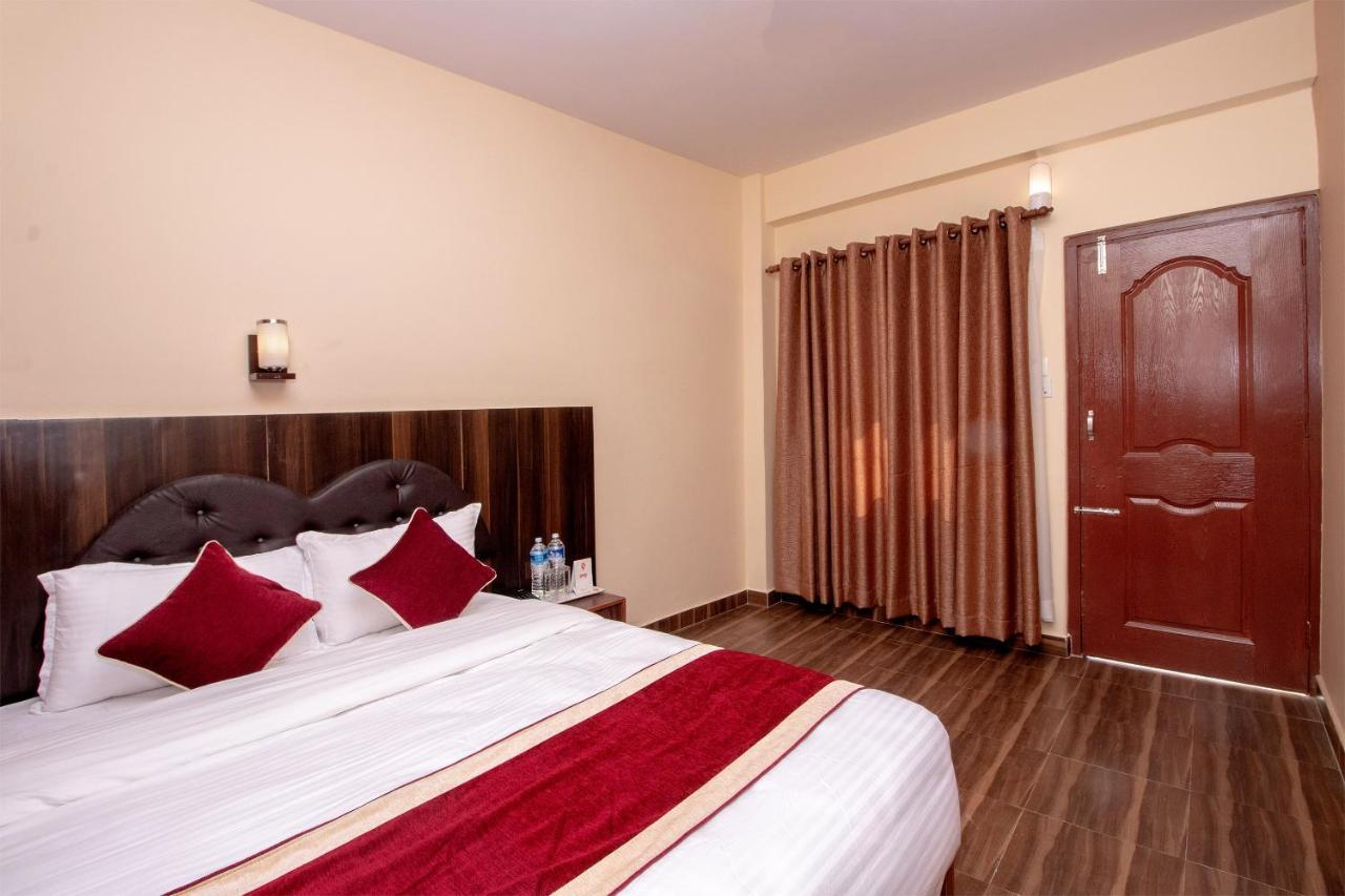 The Country Yard Hotel Pokhara Exterior photo