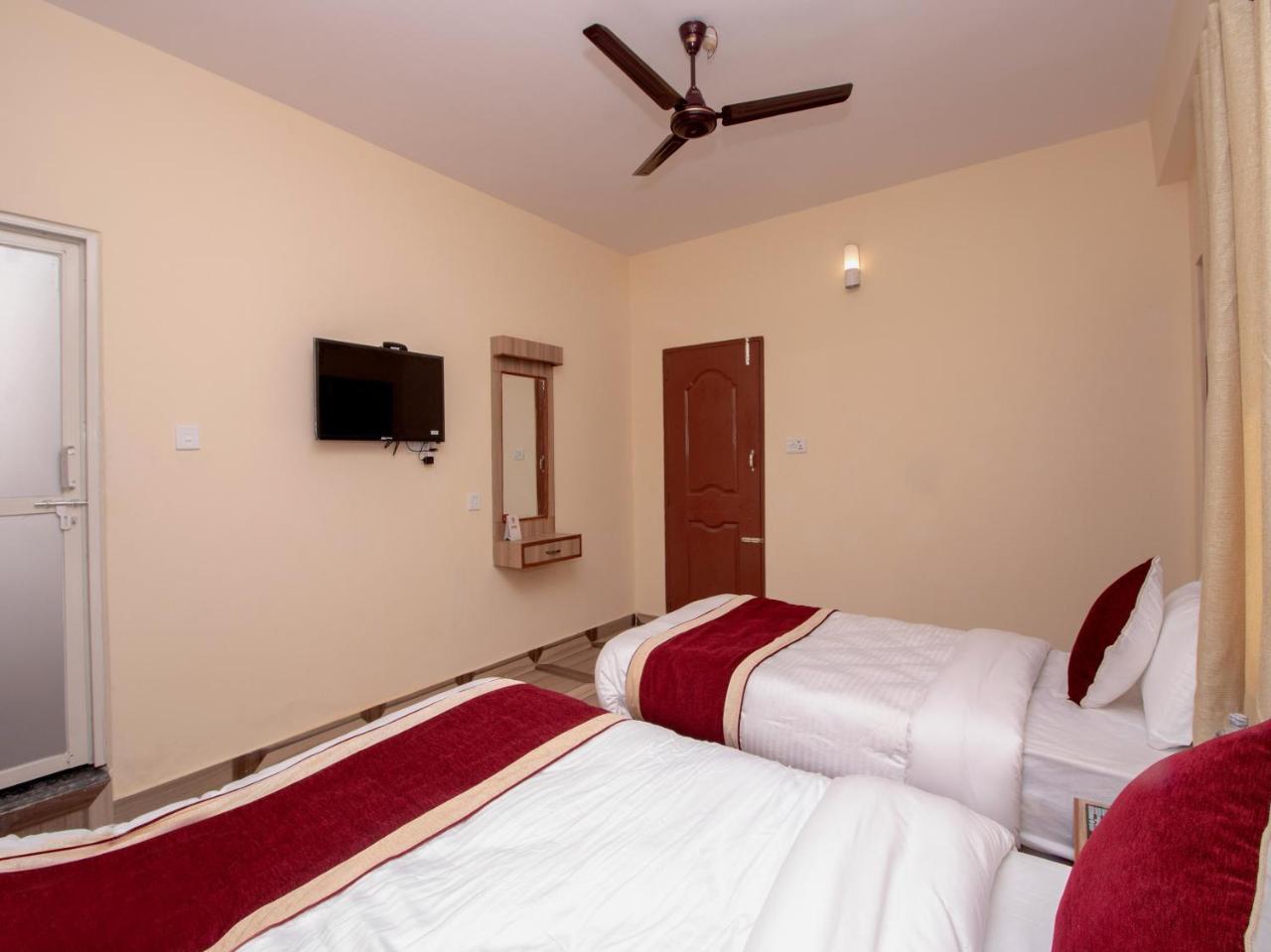 The Country Yard Hotel Pokhara Exterior photo